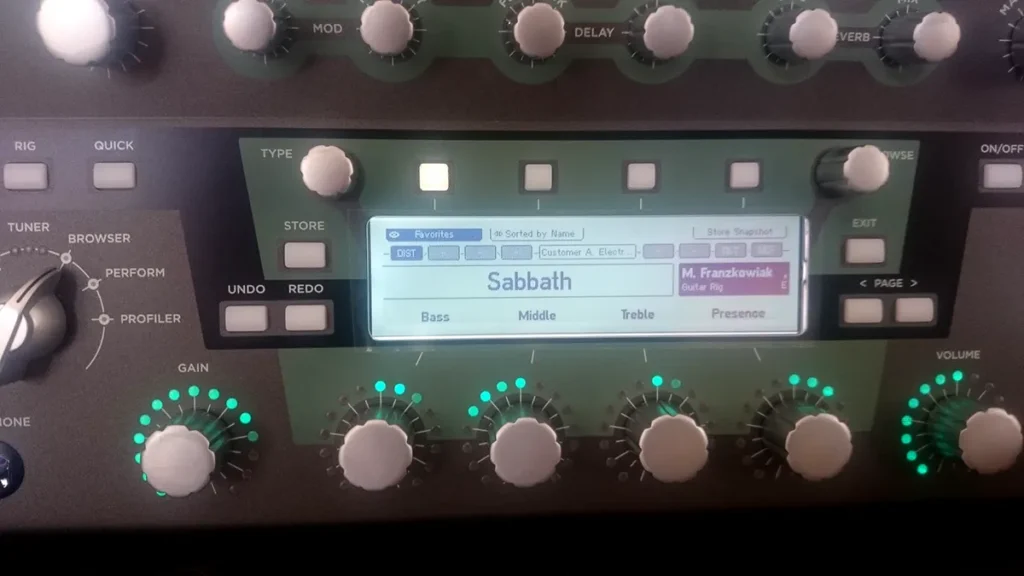 Kemper Profiler Toaster, the green unit that profiles real amplifiers